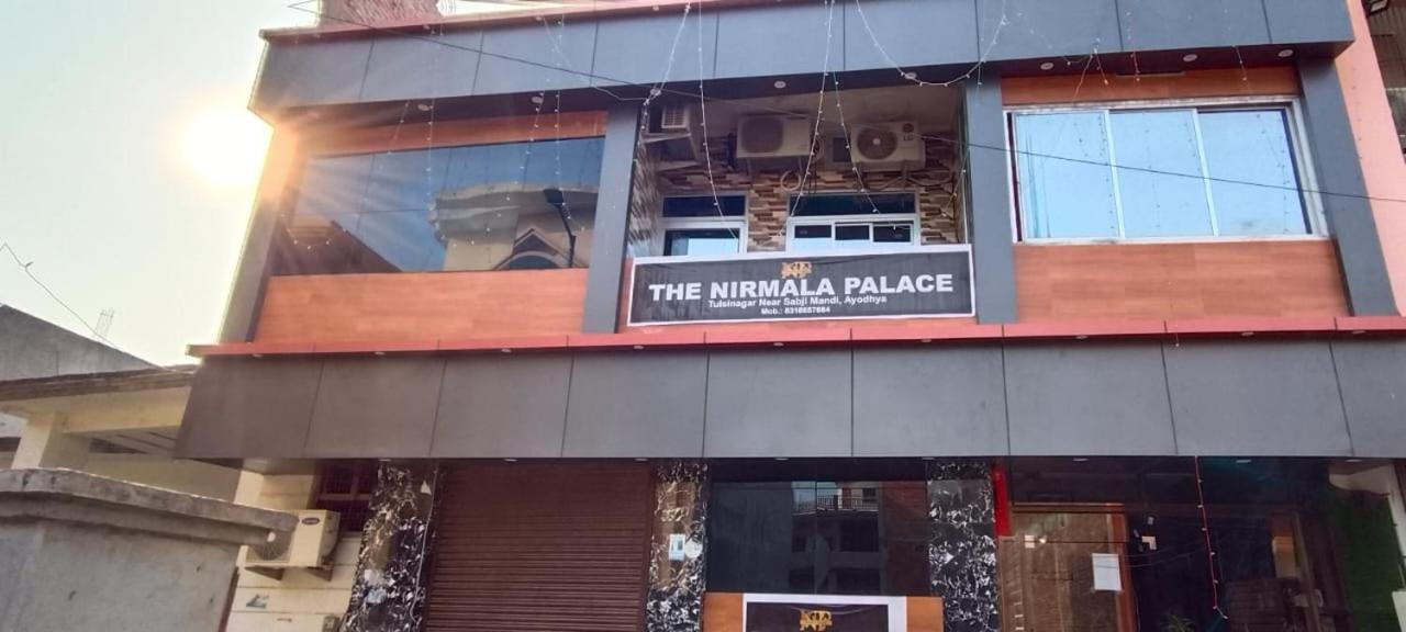 Ayodhya The Nirmala Palace酒店 外观 照片